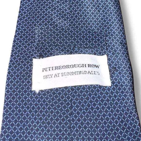 Peterborough Row For Bloomingdales Navy 100% Silk Handmade Neck Tie - Picture 2 of 4